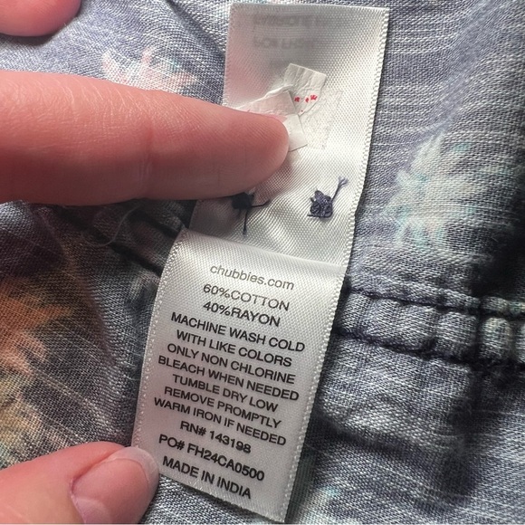 Chubbies Short Sleeve Button Up Men’s Sz XL Palm Tree All Over Navy Blue Hawiian - Picture 8 of 8